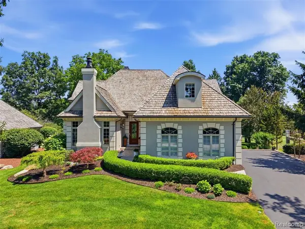 5313 Bristol Parke, Clarkston, MI 48348
