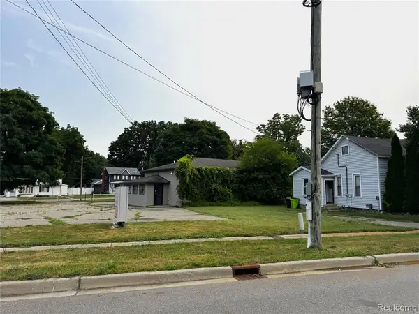213 Main, Fenton, MI 48430