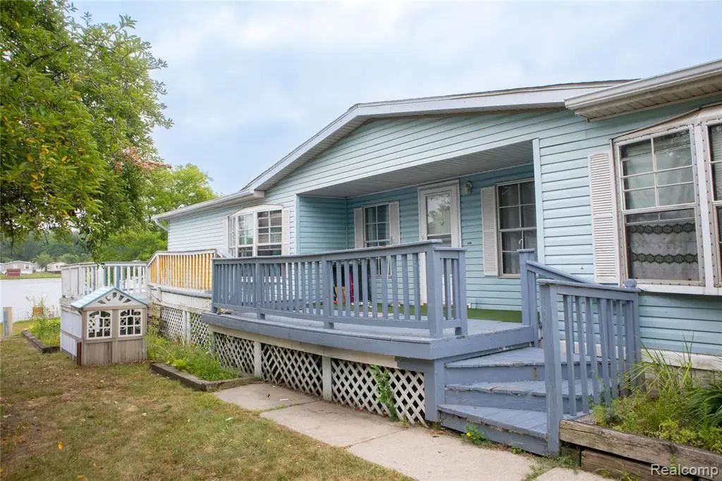 48584 Lakeview, Utica, MI 48317 - #1