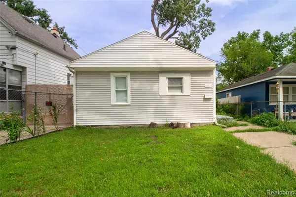 14874 Dolphin, Detroit, MI 48223