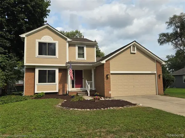 23690 Springbrook, Farmington, MI 48336