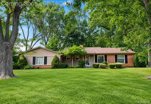 1111 Ashover, Bloomfield Hills, MI 48304
