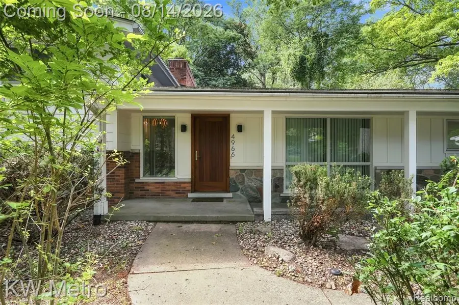 4966 Whispering Pine, Bloomfield Hills, MI 48302 - #2