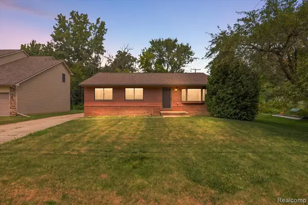 1754 Ruby, Rochester Hills, MI 48309