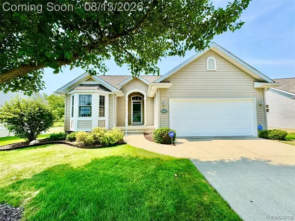 4470 Cross Creek #94, Burton, MI 48509
