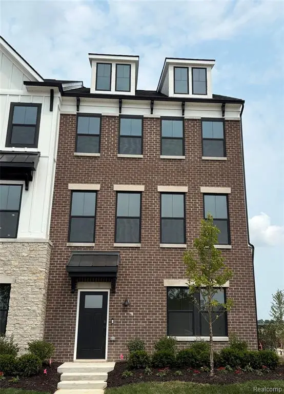 44030 Oakmont, Plymouth, MI 48170