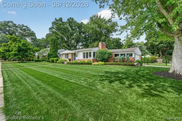 16016 N Dunblaine, Beverly Hills, MI 48025