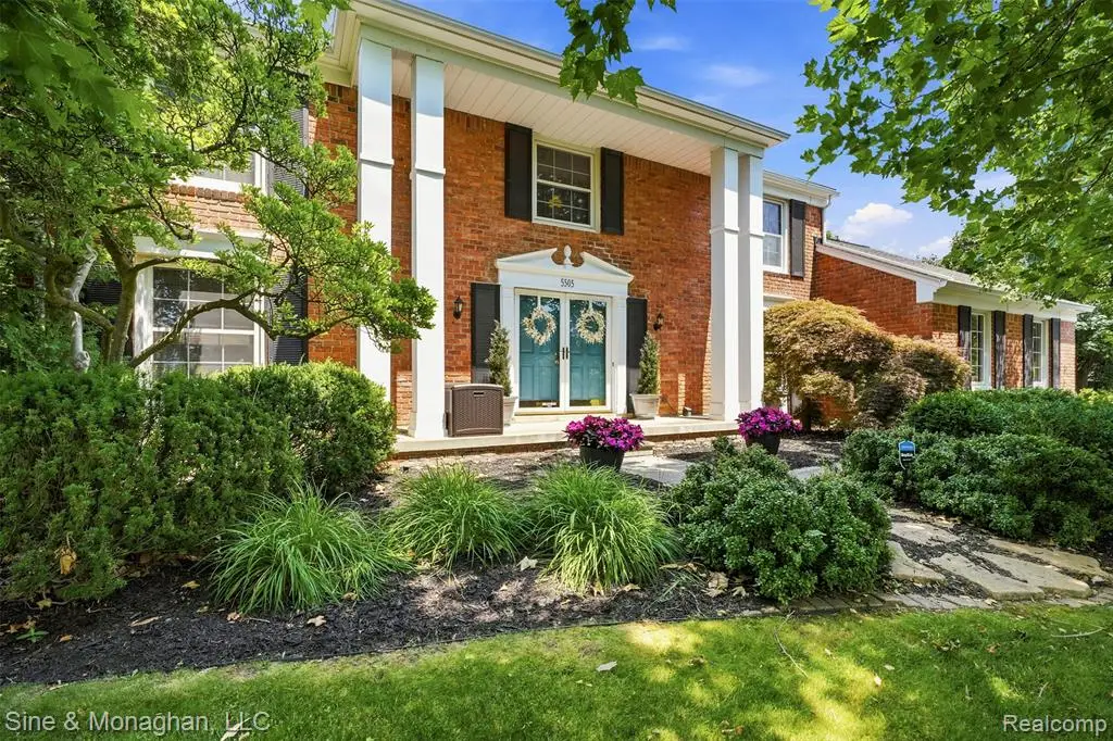 5505 Old Carriage, West Bloomfield, MI 48322 - #1