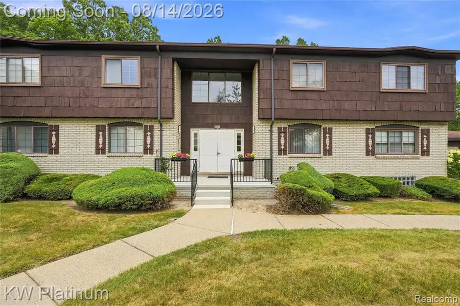 29990 Wildbrook Dr, #203, Southfield, MI 48034 - #2