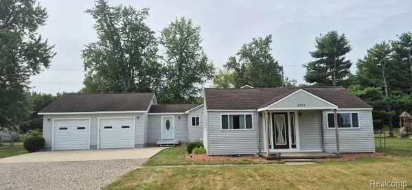 2751 Mann, Waterford, MI 48329