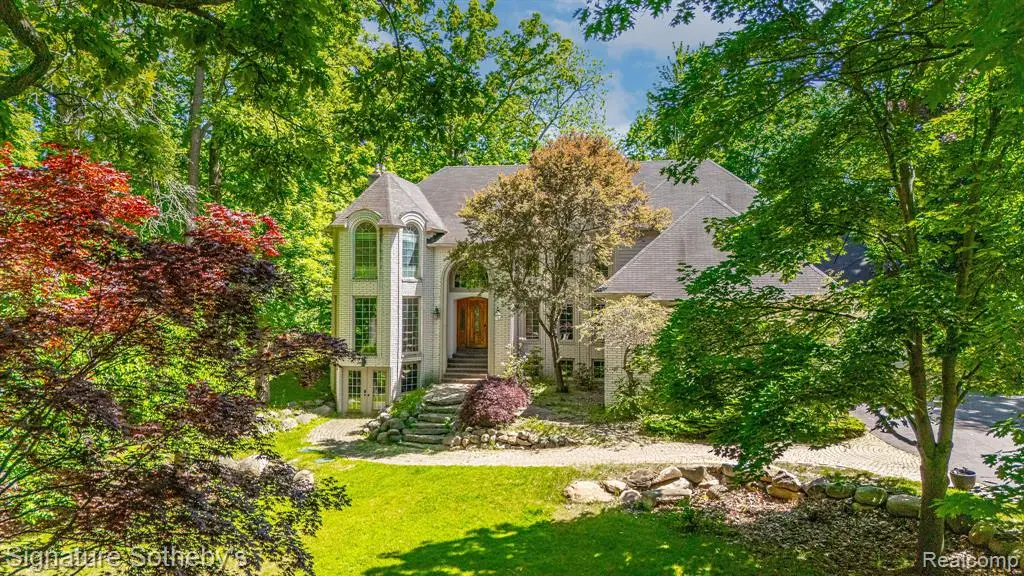 2855 Cranbrook Ridge, Rochester Hills, MI 48306 - #1