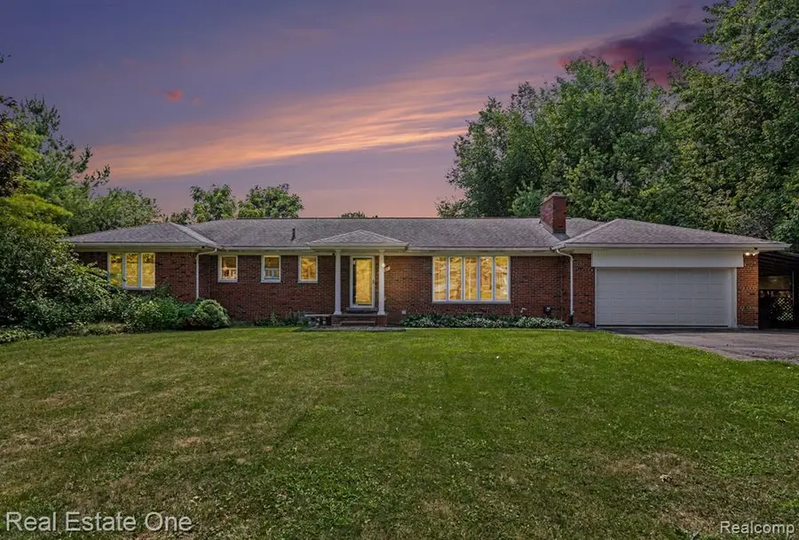 2888 Colonial, Bloomfield Hills, MI 48304 - #2