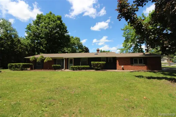 1239 Ashover, Bloomfield Hills, MI 48304