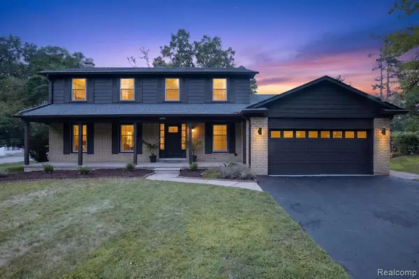 16941 Shrewsbury, Livonia, MI 48154