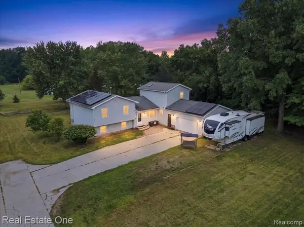 3697 W Lakeshore, Lapeer, MI 48446