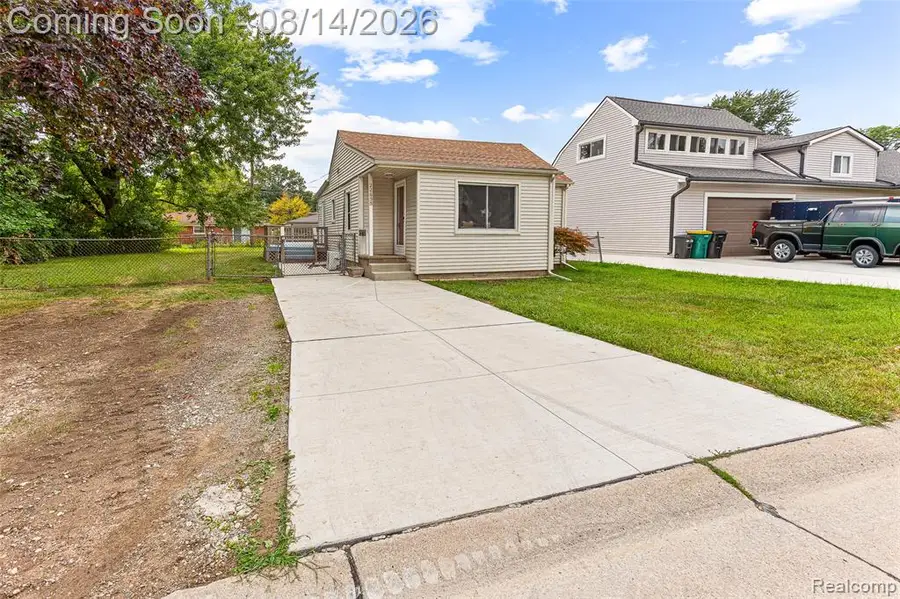 22655 Purdue, Farmington, MI 48336 - #2