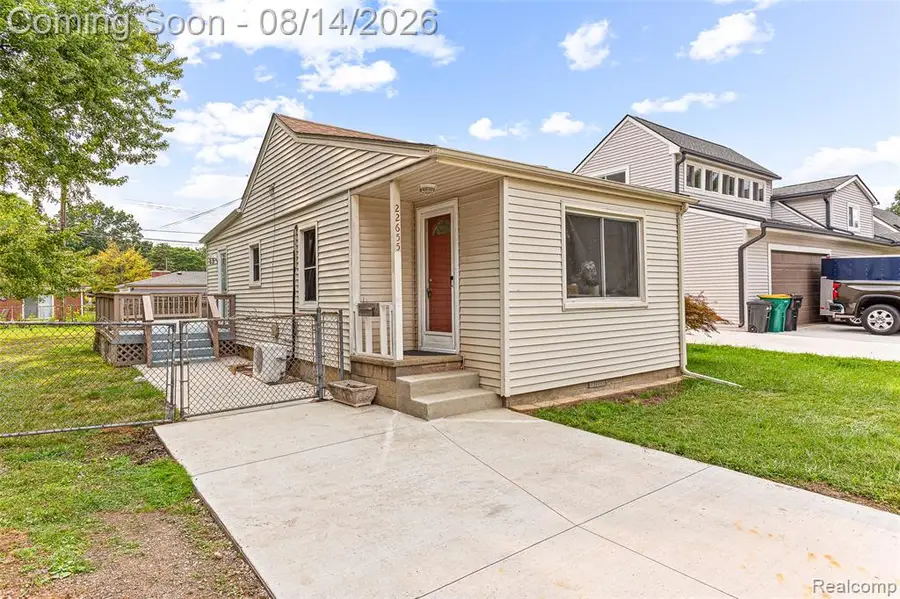 22655 Purdue, Farmington, MI 48336 - #3