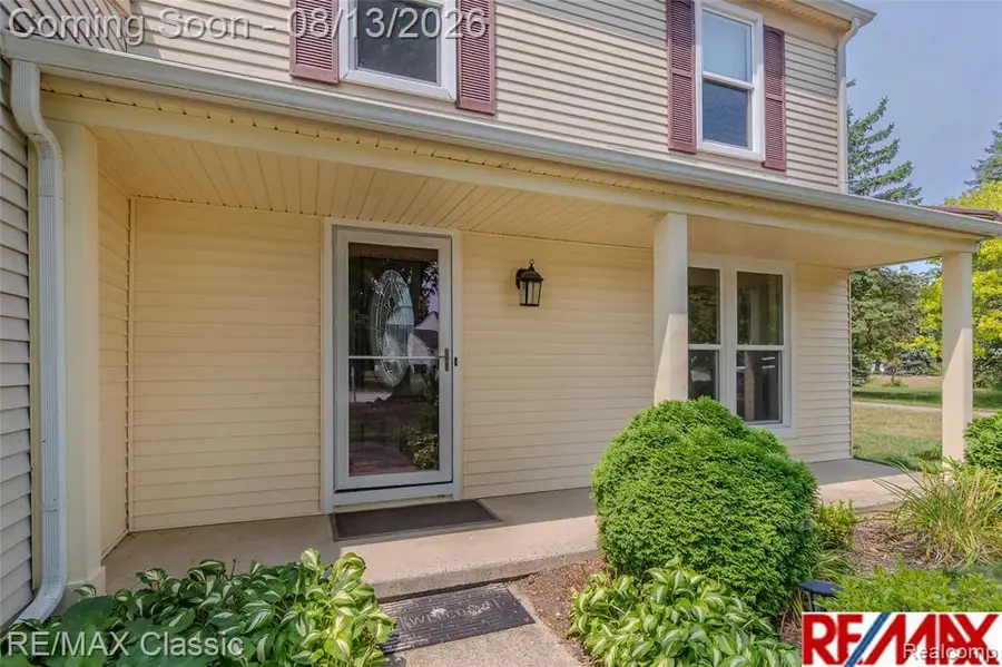 34682 Bunker Hill, Farmington, MI 48331 - #2