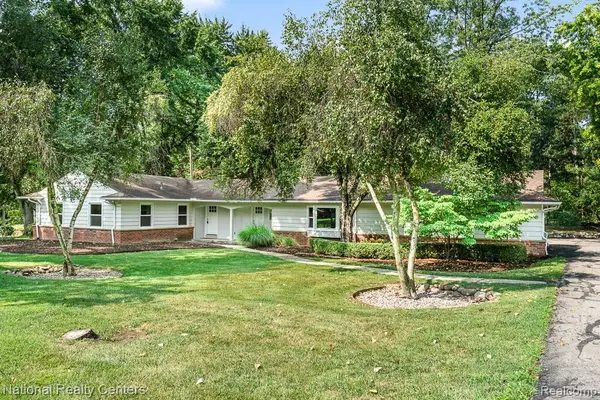 144 W Maryknoll, Rochester Hills, MI 48309