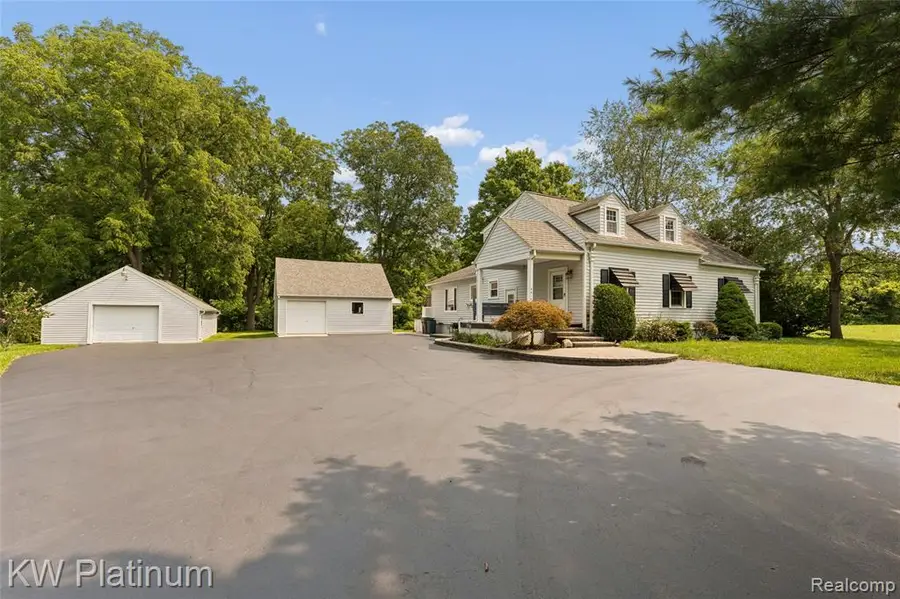 44156 Elizabeth, Clinton Township, MI 48036 - #2