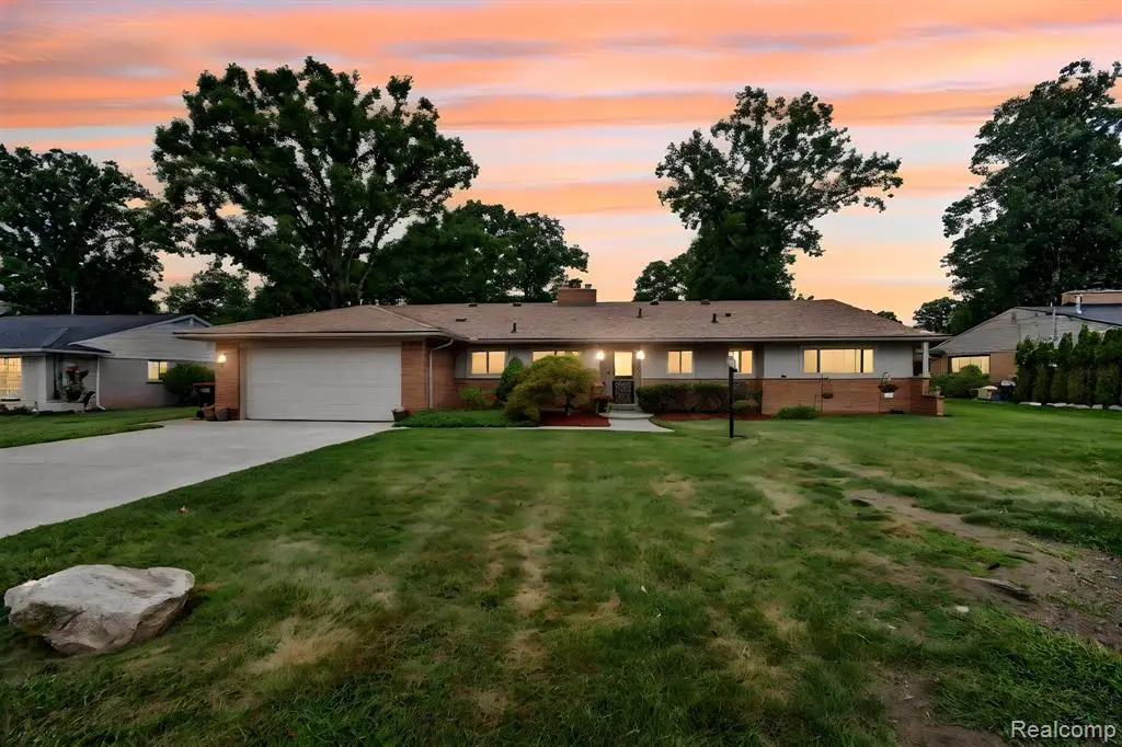 22902 S Bellwood, Southfield, MI 48034 - #1