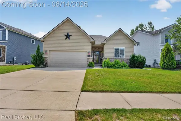 322 Hidden, Holly, MI 48442