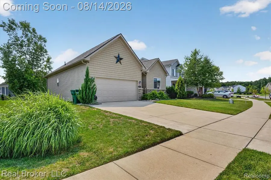 322 Hidden, Holly, MI 48442 - #2