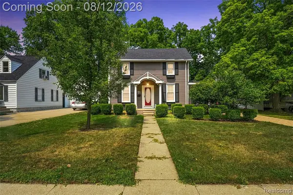 915 Main, Fenton, MI 48430