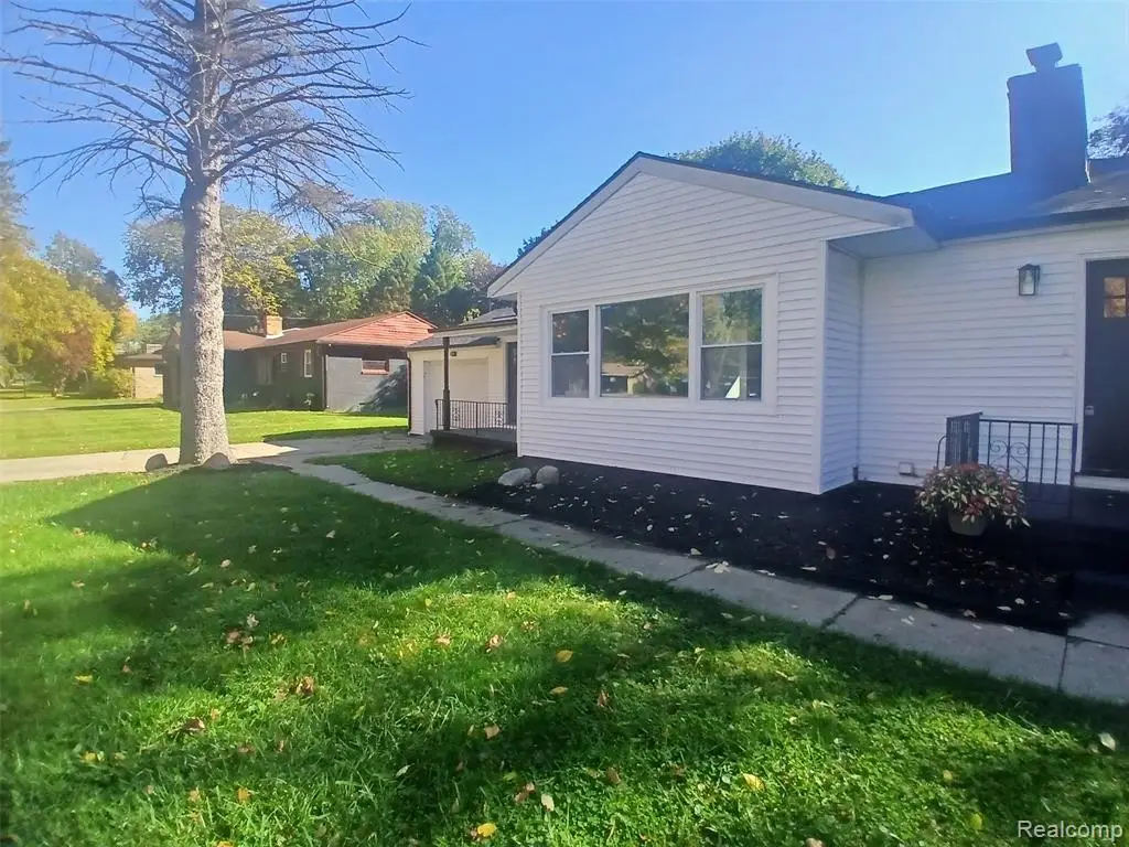3217 W Cass, Flint, MI 48504 - #1