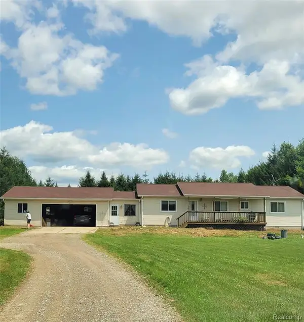 155 S Youngs, Attica, MI 48412