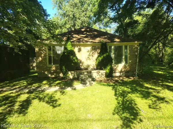 22500 Sumpter, Belleville, MI 48111