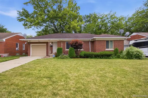 20310 Woodside, Harper Woods, MI 48225