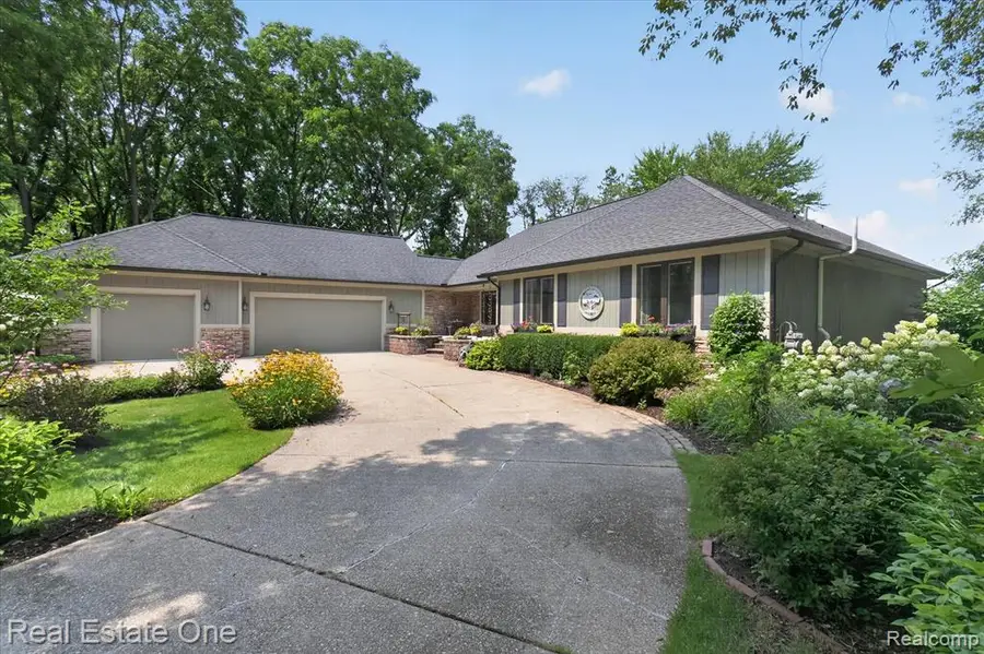 8690 Maxi, Davisburg, MI 48350 - #2