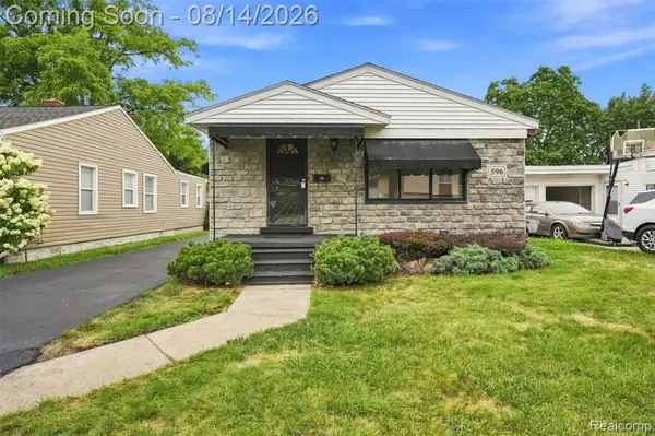 596 Nebraska, Pontiac, MI 48341
