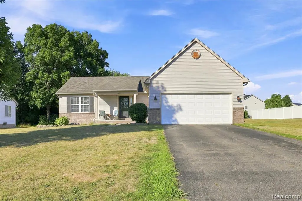 8074 Bradbury, Grand Blanc, MI 48439 - #1