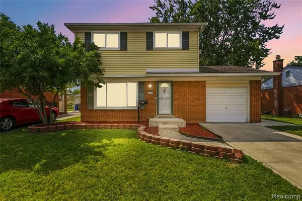 30523 Grandview, Westland, MI 48186
