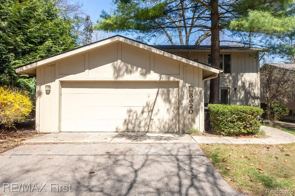 6620 Red Cedar, West Bloomfield, MI 48324 - #1