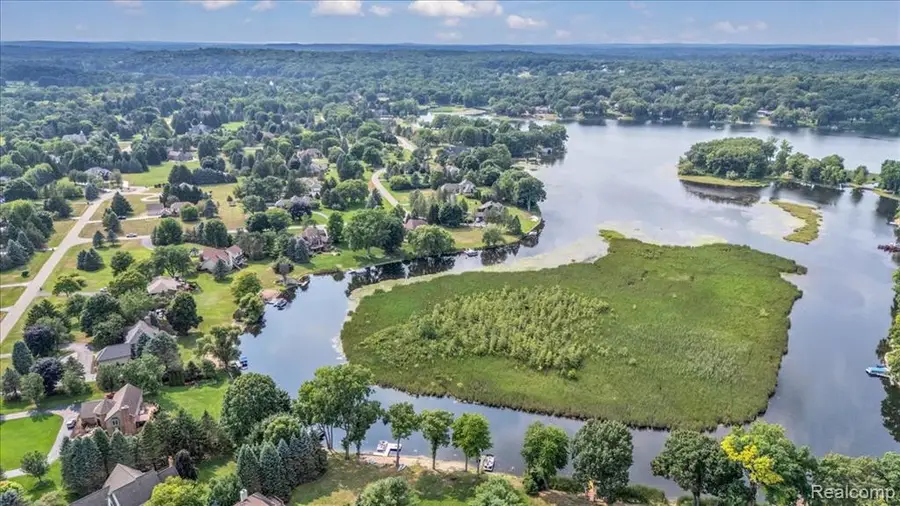 4100 Newcastle, Clarkston, MI 48348 - #3