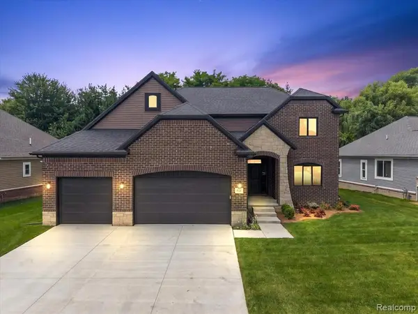 49241 London Bridge, Macomb, MI 48044