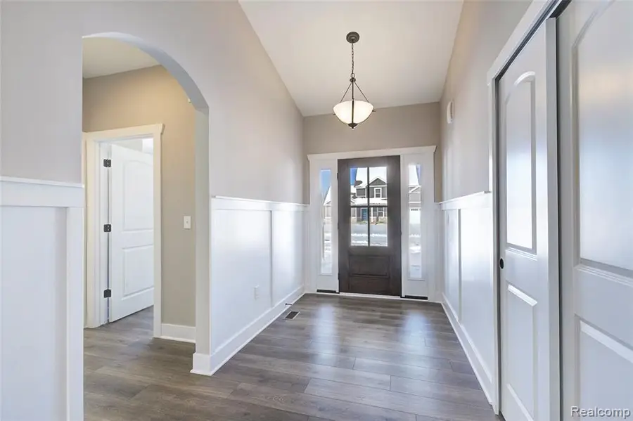544 Round Rock, Howell, MI 48843 - #2