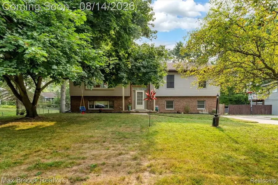 1753 Weymouth, West Bloomfield, MI 48324 - #2