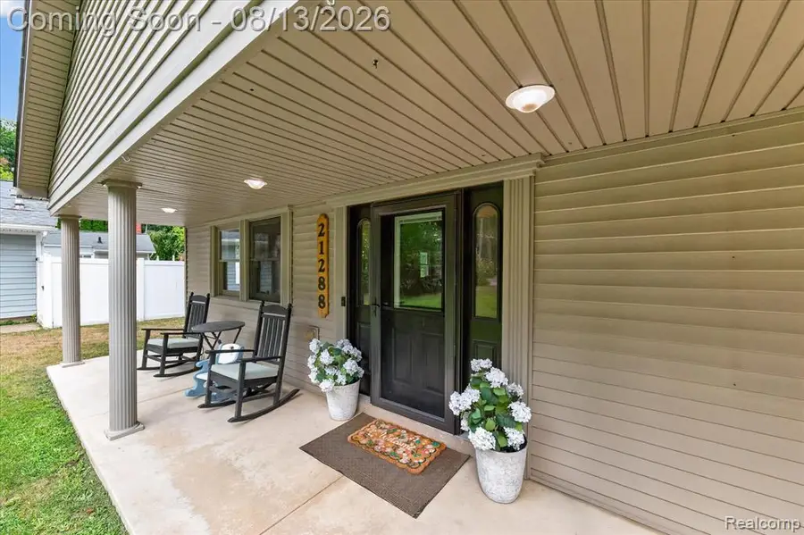 21288 Whitlock, Farmington Hills, MI 48336 - #3