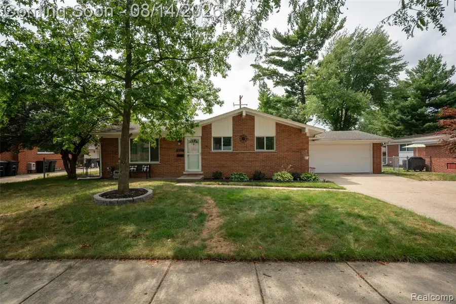 8921 Harvey, Livonia, MI 48150 - #2