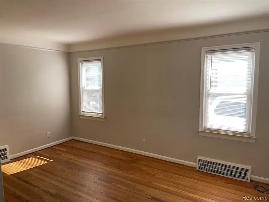 940 Saint Johns, Lincoln Park, MI 48146 - #3