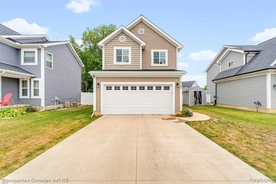 545 S Winding, Waterford, MI 48328 - #2