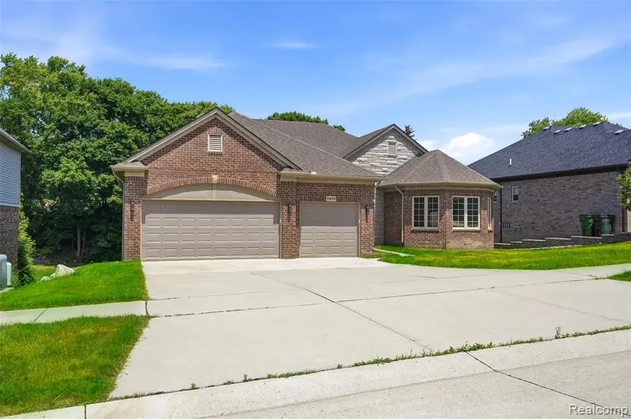 7419 Park Terrace, Shelby, MI 48317 - #2