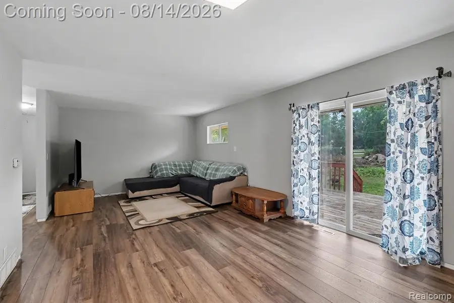 1034 Woodworth, Grand Blanc, MI 48439 - #3