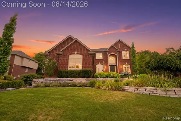 1779 Kinghill, Commerce Twp, MI 48382