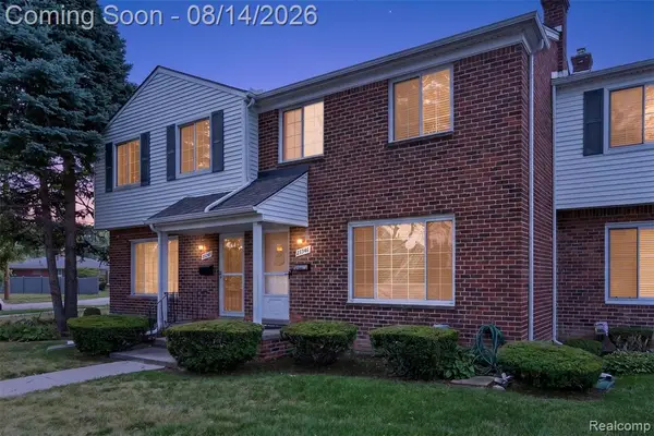 23348 Edsel Ford, Saint Clair Shores, MI 48080