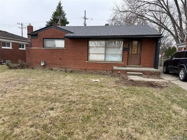 8225 Lochdale, Dearborn Heights, MI 48127